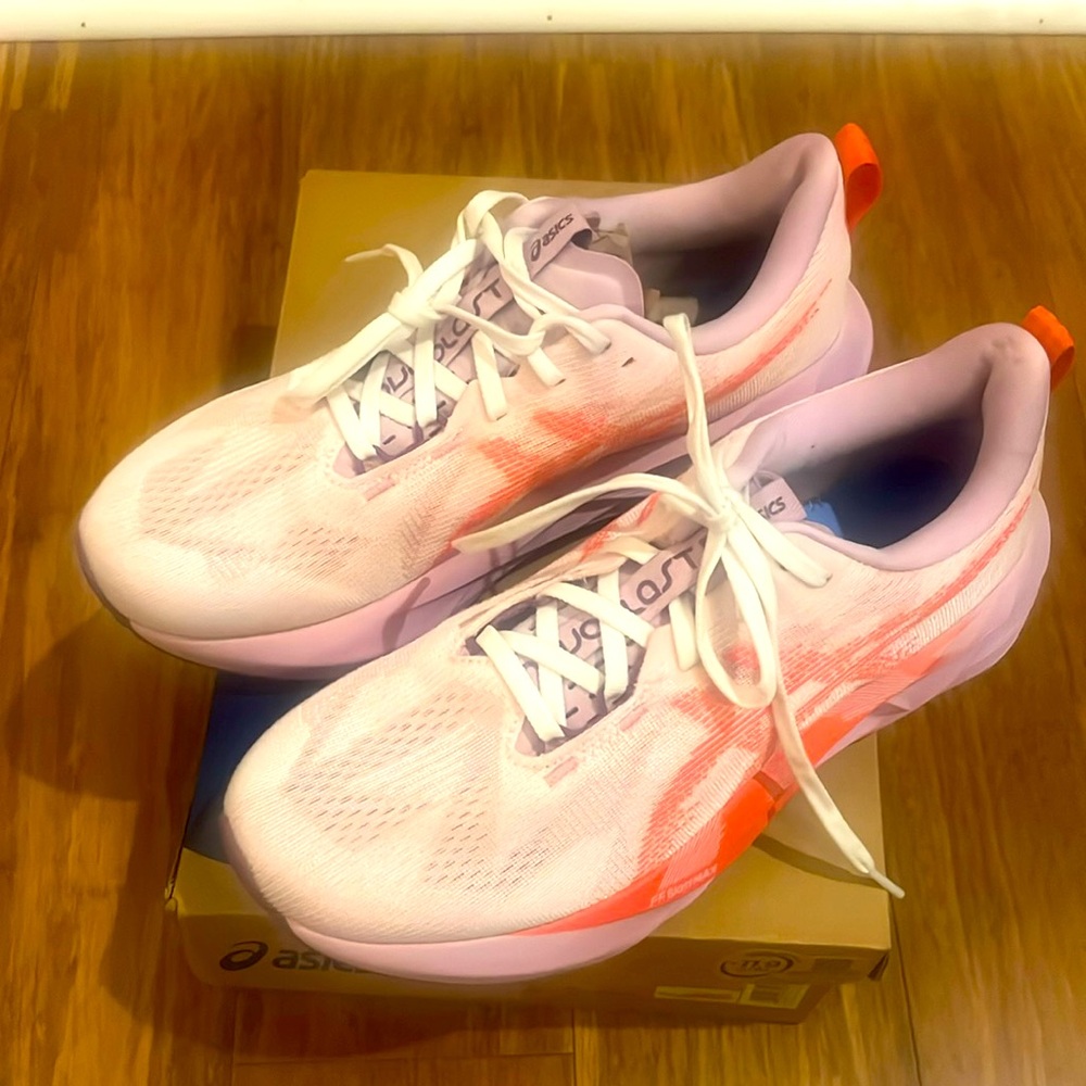 Asics Pink and Orange Athletic Shoes Sleek Design